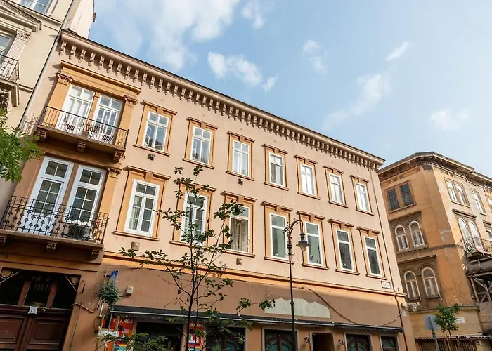 Magic Romantic, Kiraly Street Escape For Two By Nw