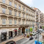 Apartman Magic Romantic, Kiraly Street Escape For Two By Nw