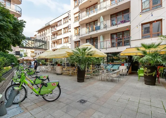 Magic Romantic, Király Street Escape For Two By Nw *